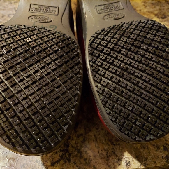 Ruby Red Patent Leather Clogs - Picture 4 of 7